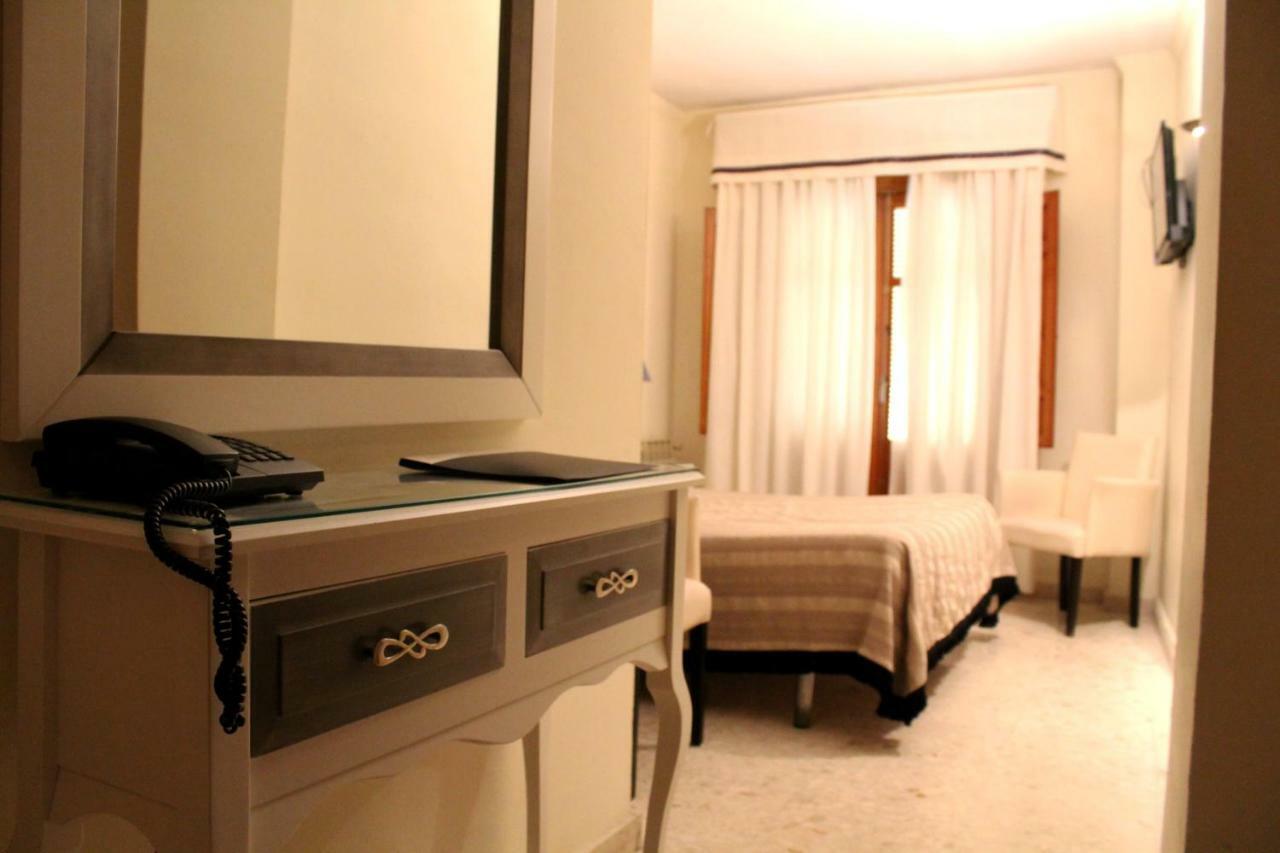 El Sol Hotel Lanjaron Bagian luar foto